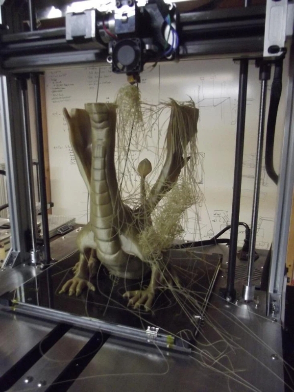 failed-dragon-3d-print-caused-by-insufficient-support-structures